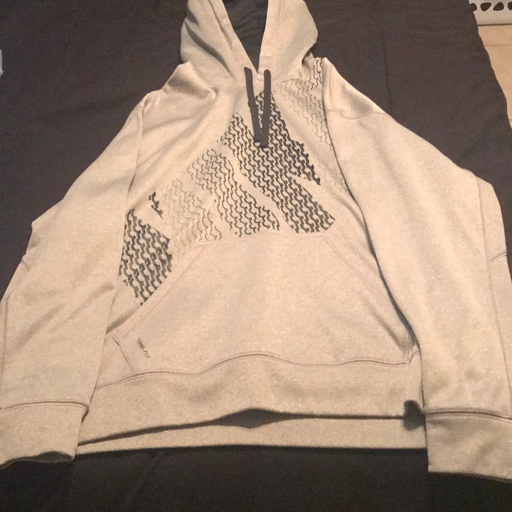 Nike therma fit sweatshirt